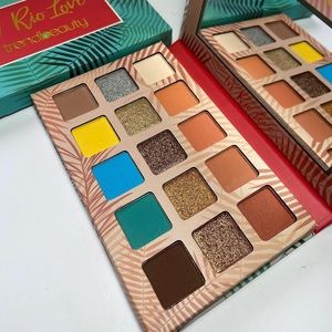 Trendbeauty In Rio Love Eyeshadow Palette
